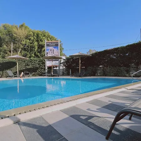 White Petals * Ларнака