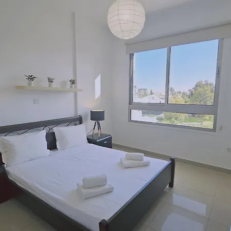 Апартаменти White Petals