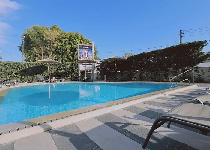 White Petals * Ларнака