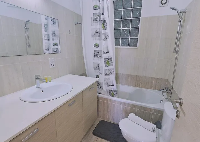 Апартаменты White Petals